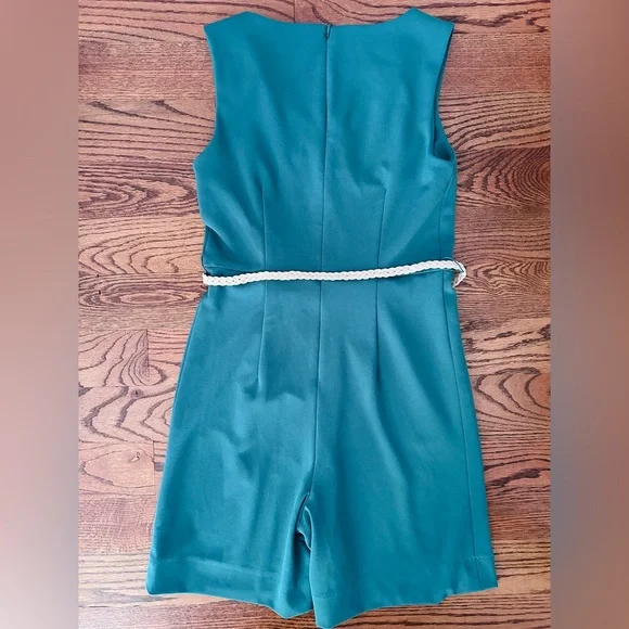 Calvin Klein Sleeveless V-neck Meadow Green Stretch Romper Shorts - Picture 11 of 11